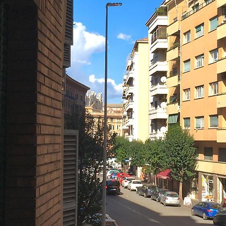 Tourist Flat - A Due Passi Apartment Rome Bagian luar foto